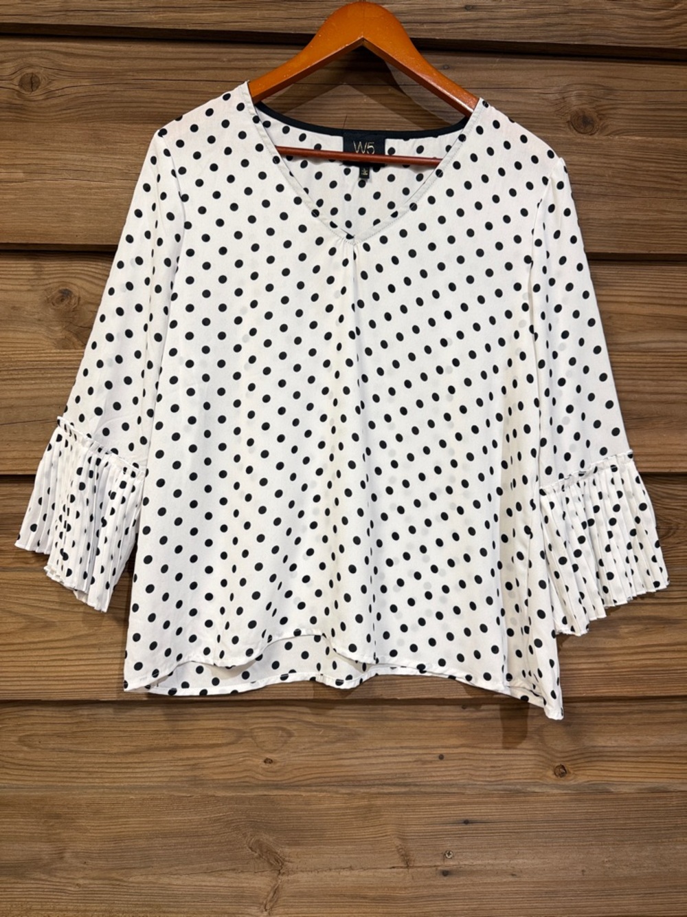 W5 Polka Dot Pleated Sleeve Cuffs